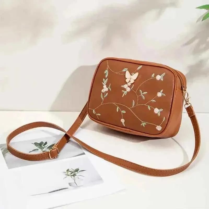 Butterfly Crossbody Bag – Stylish & Elegant Everyday Accessory